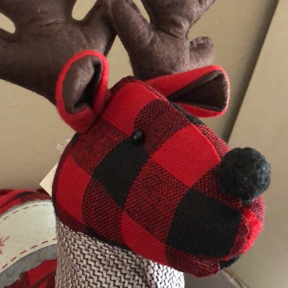 Laying Merry Moose❤️🖤❤️ - Picture 5 of 10